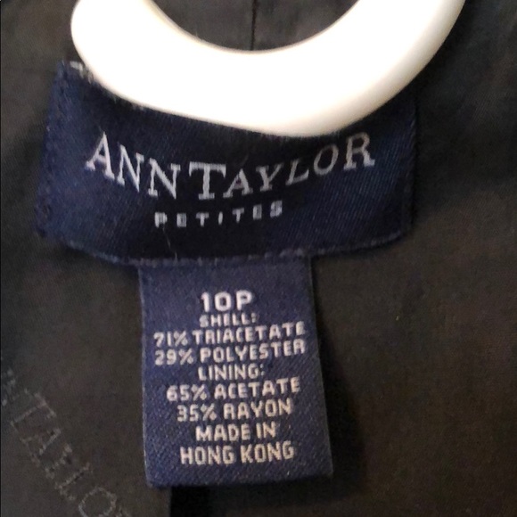 Beautiful Ann Taylor blazer - Picture 3 of 7